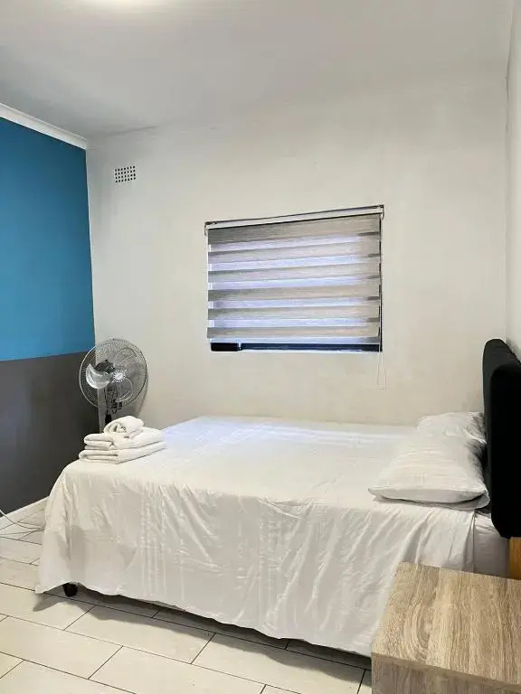 Trendy spacious house with continuous wifi even during load shedding within Century City area