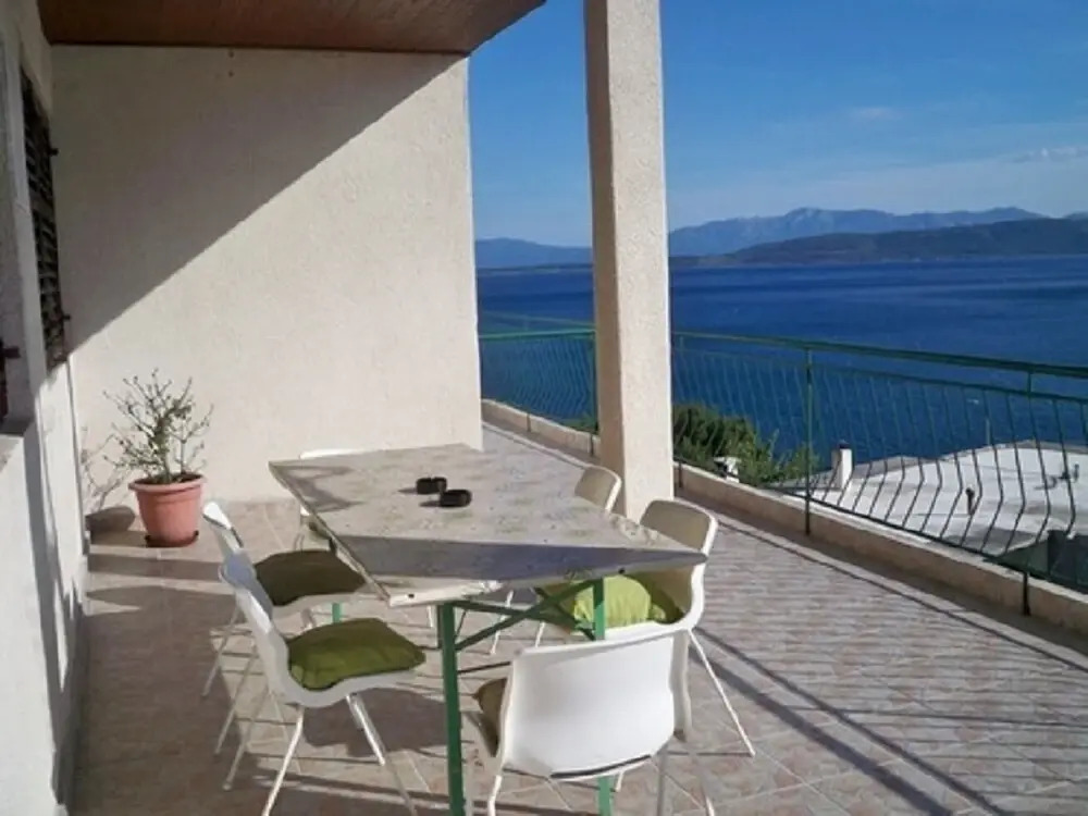 Apartments Tiho