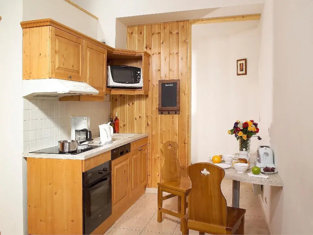 Traditional Apartment With Fireplace 200 m. From the Center