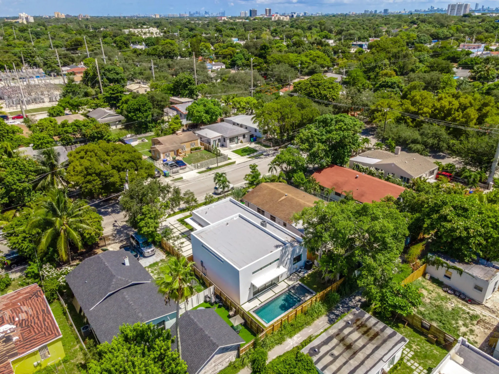 Lux Villa with Pool, Wynwood House by RoveTravel
