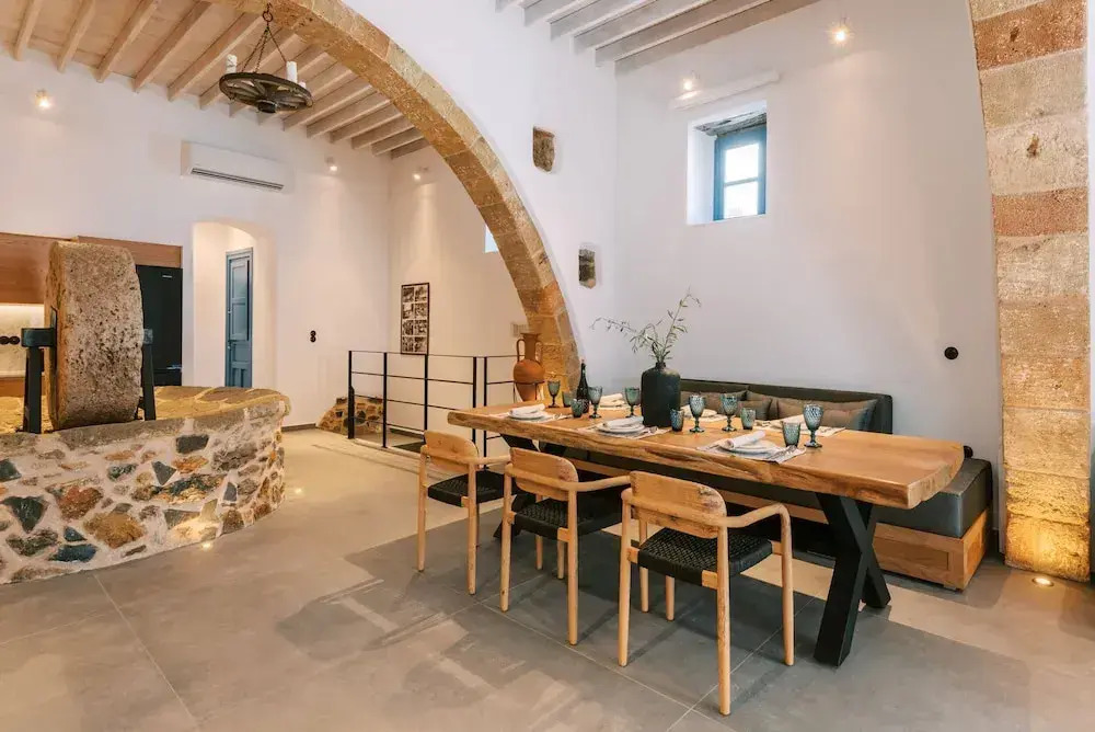 Kalathos Square luxury suites