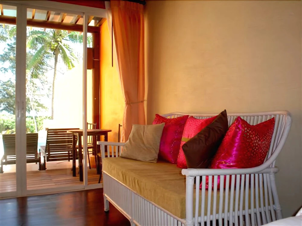 Sunshine Pool Villa