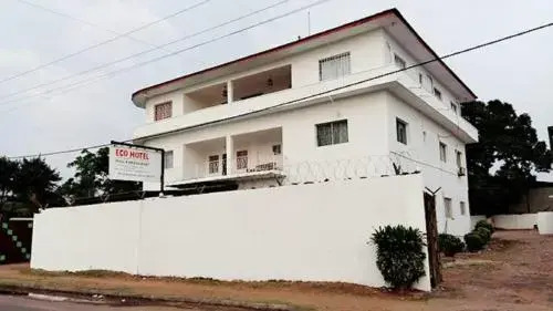 Eco-Hotel Hall & Restaurant