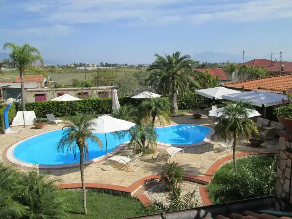2 bedrooms appartement at Lago 400 m away from the beach with shared pool enclosed garden and wifi