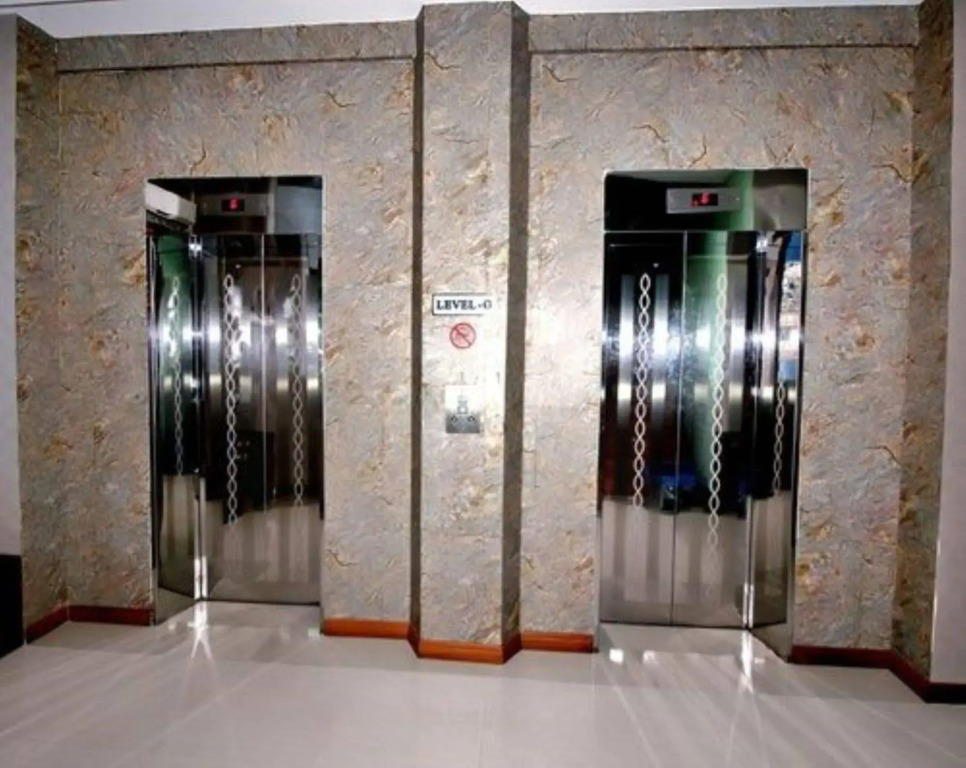 Diamond Crown Hotel