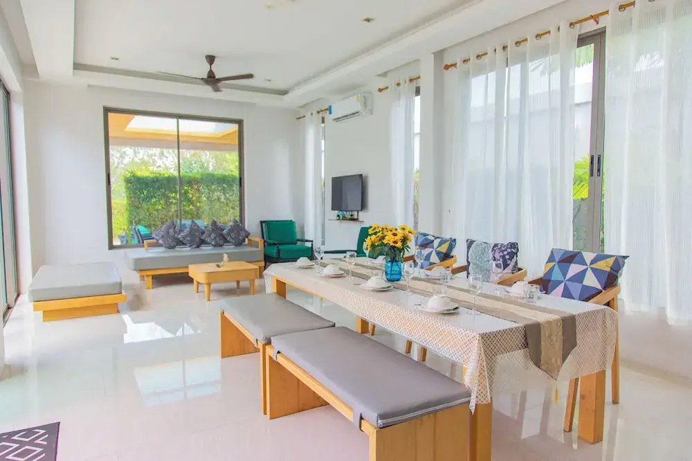 Alhambra Pool Villas & Pool Access Rooms