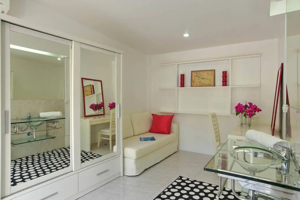 Delta Villa