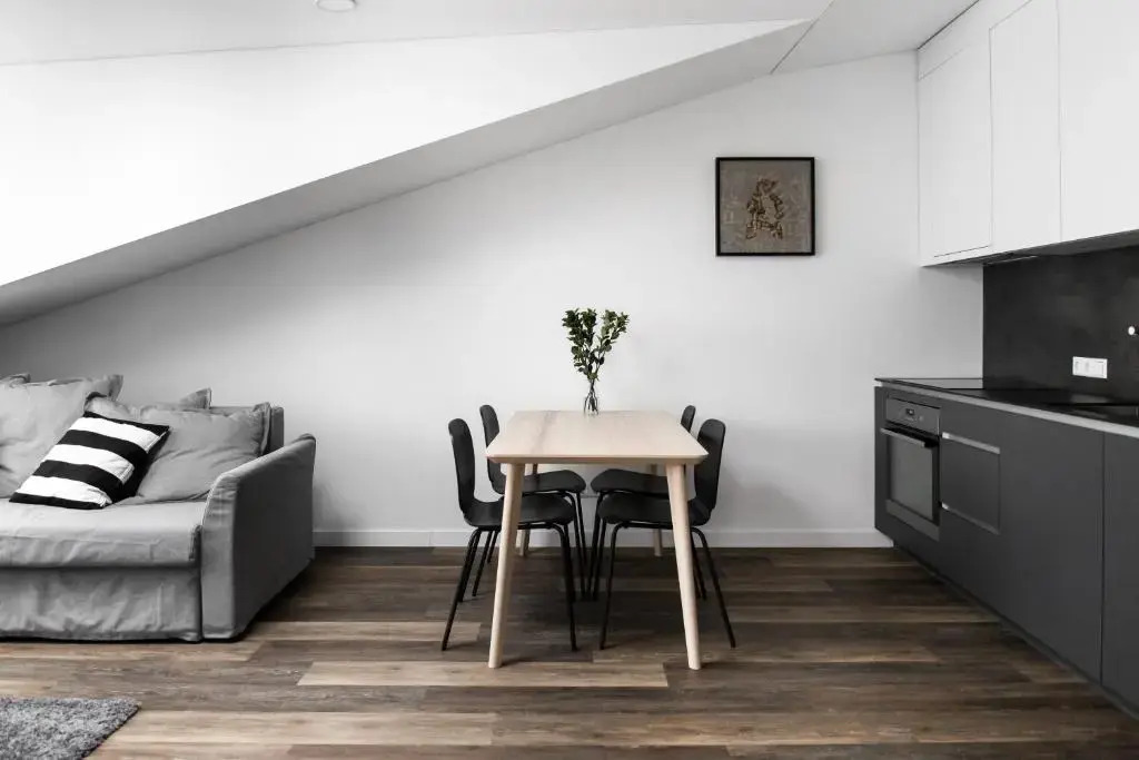 Deluxe Apartments by Hostlovers