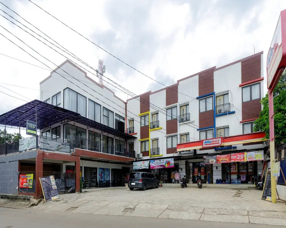 Urbanview SRB near Mall Ciputra Cibubur by RedDoorz