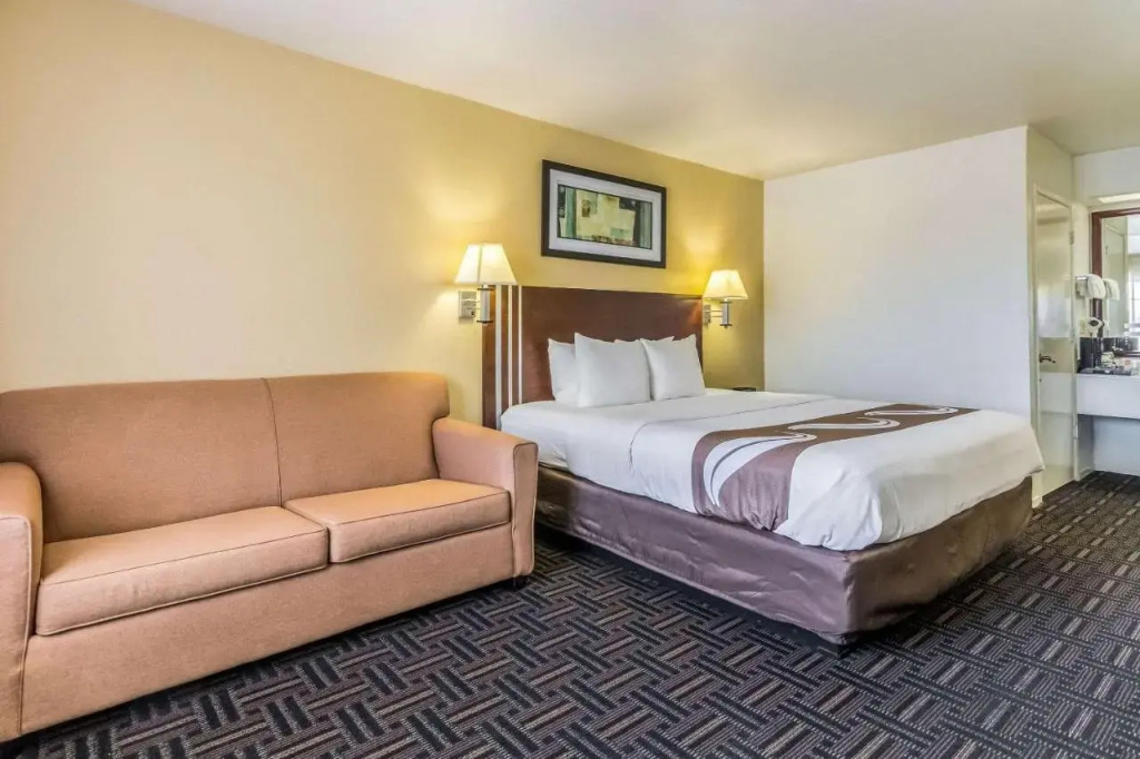 Super 8 Motel - Fresno/North CA