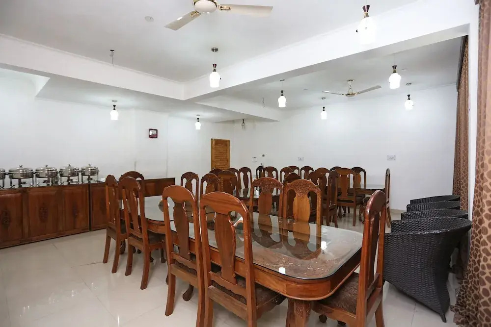 OYO 4759 Nishat Hill Resort