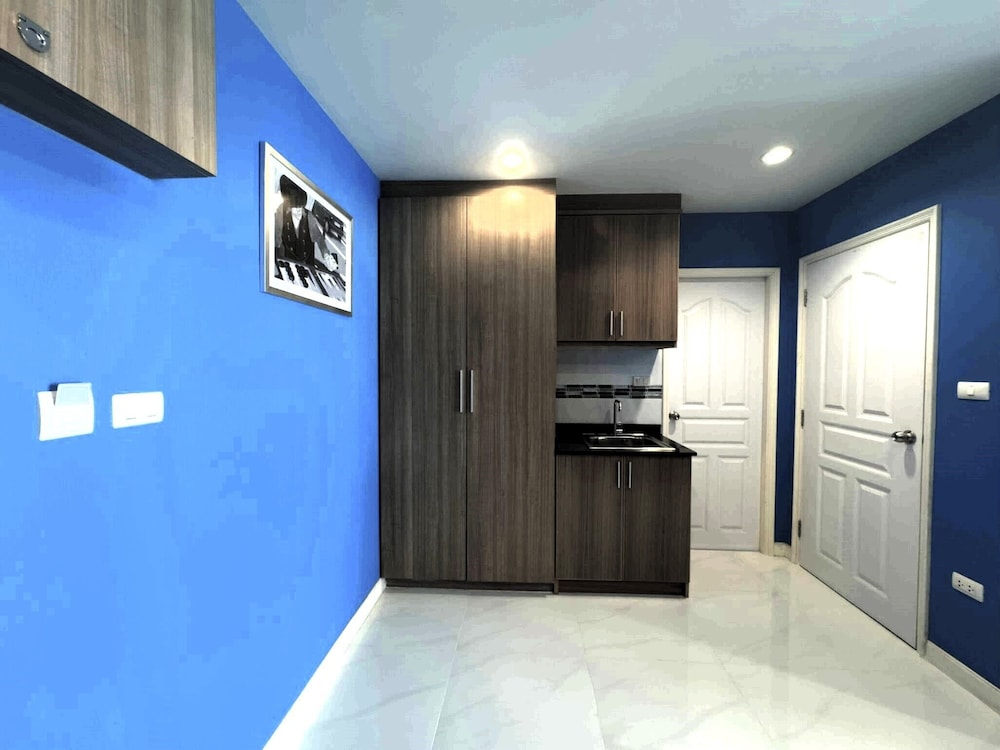 Modern 1-bedroom Condo With Pool View - Nordic Trend 4, Pratumnak Hill