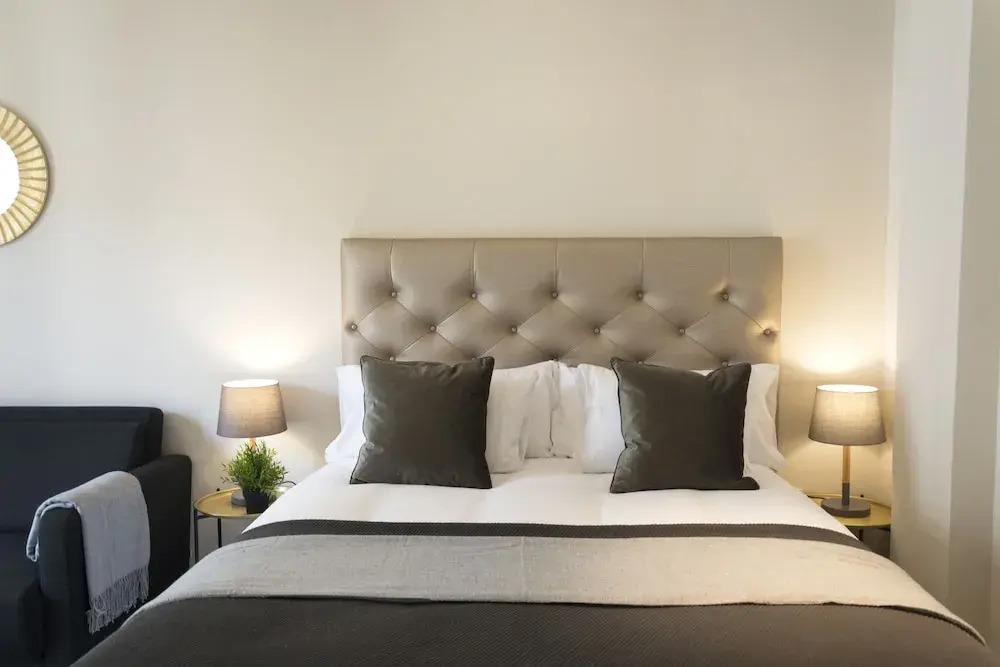 Living4Malaga Golden Suite