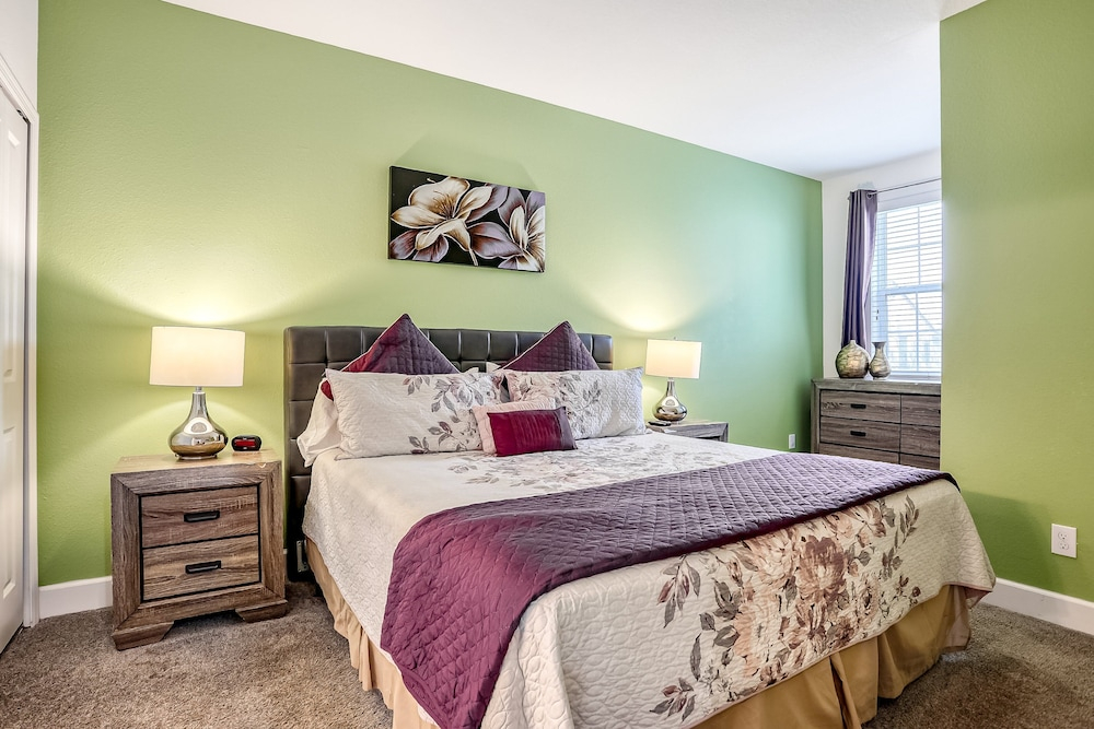 Family-friendly Home With Private Pool, Wifi, Central AC, & Private Washer/dryer