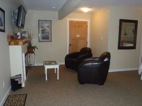 Selah Guest House