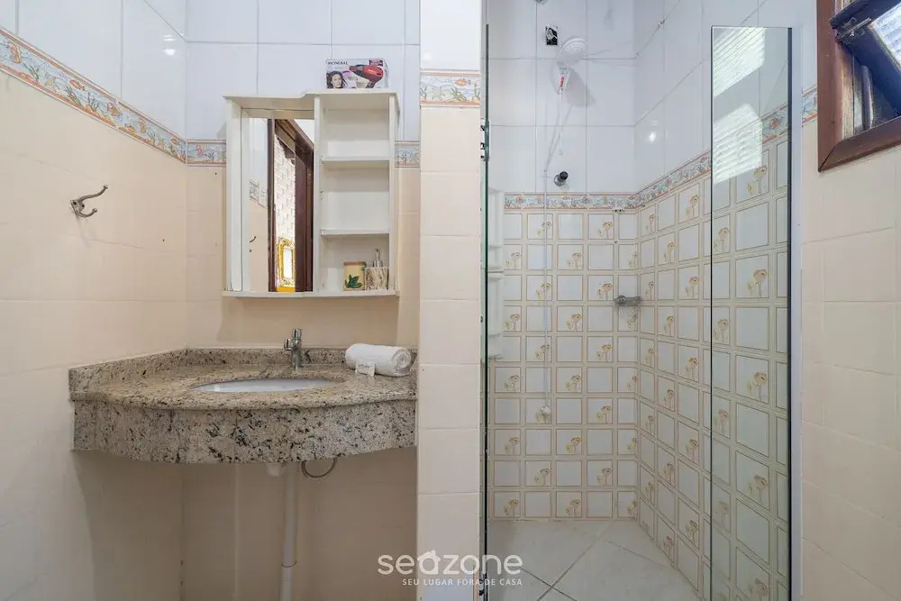 3BR House 230m From Beach w/ BBQ & Grg Rgv115