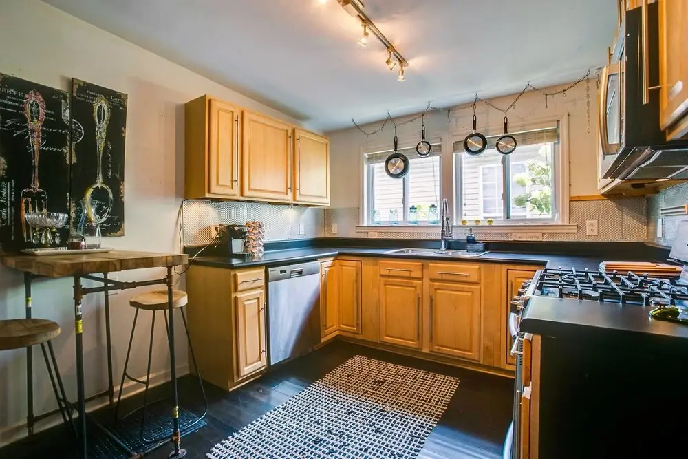Germantown 3br/2ba Near Downtown by Domio