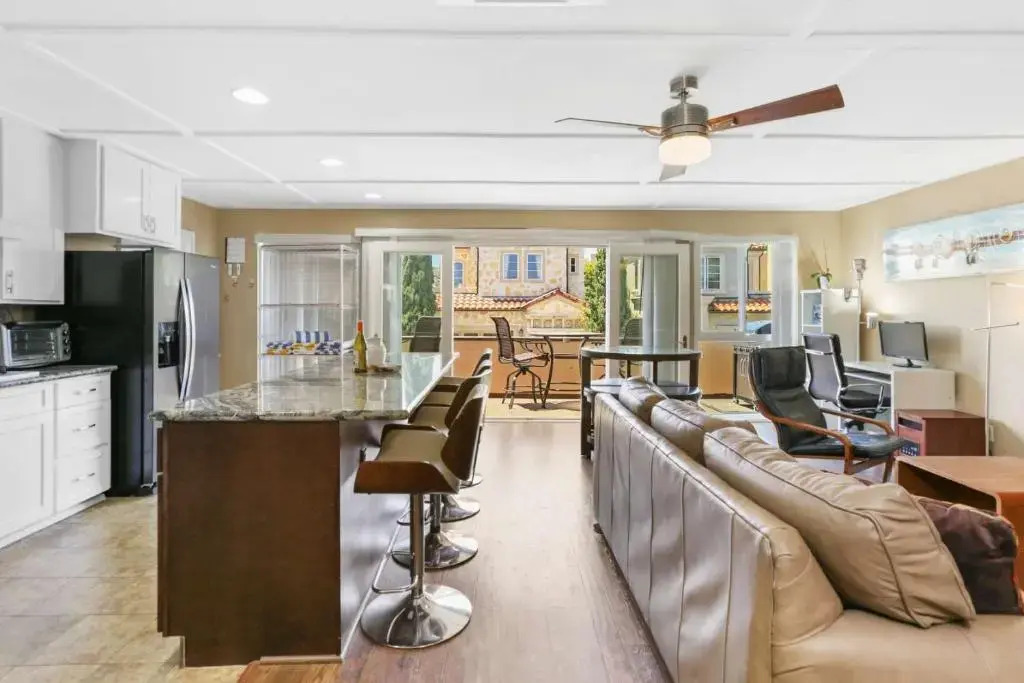 128 Agate, B