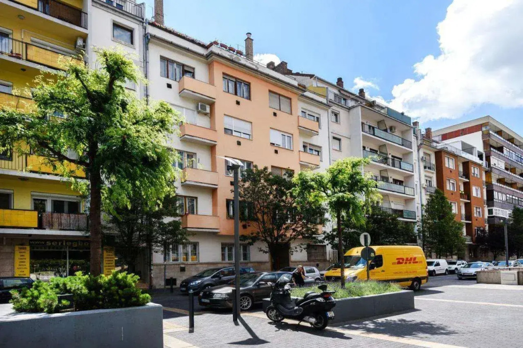 Buda Centre Homes by the Allee Shopping Mall