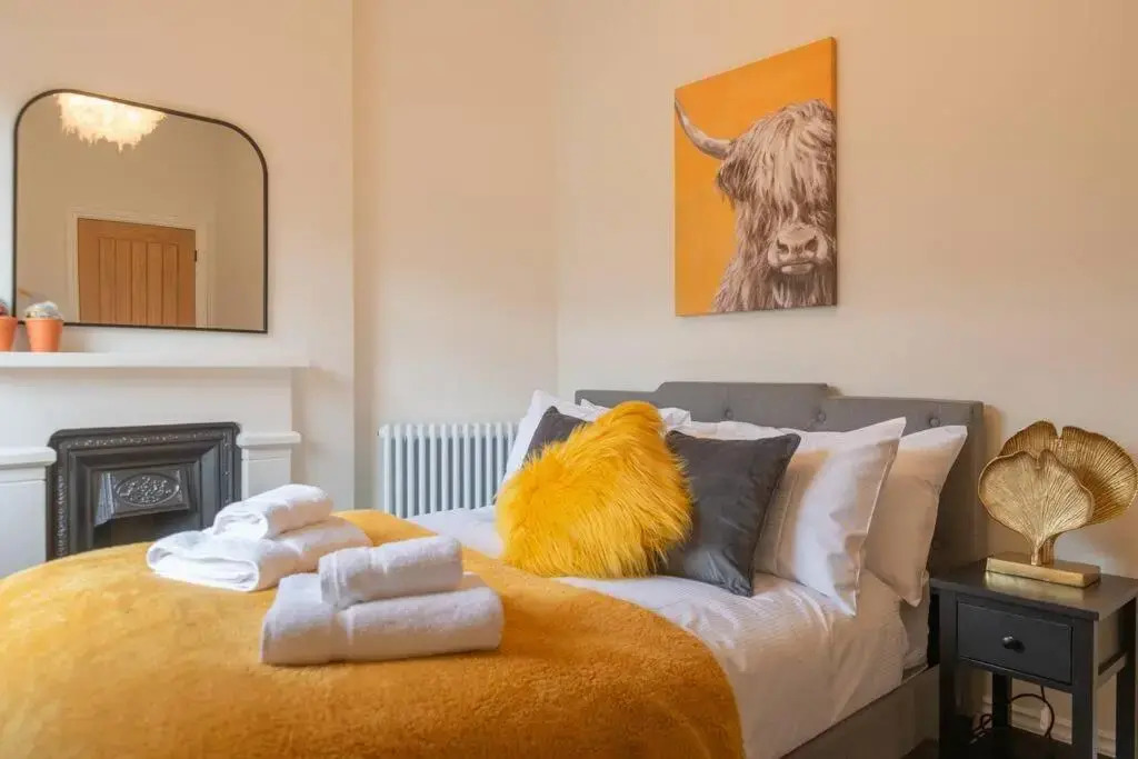 Escape 2 Unwind At The Parade, Accommodates 10