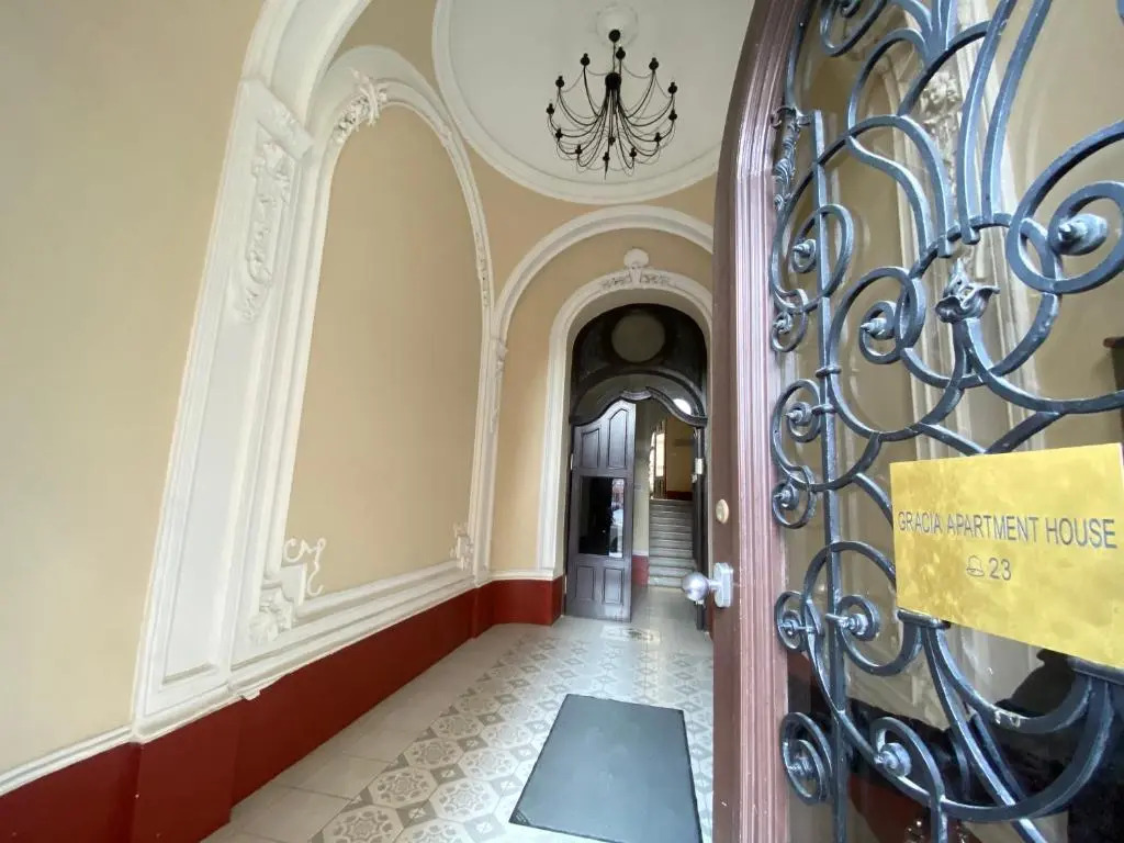GRACIA APARTMENT HOUSE