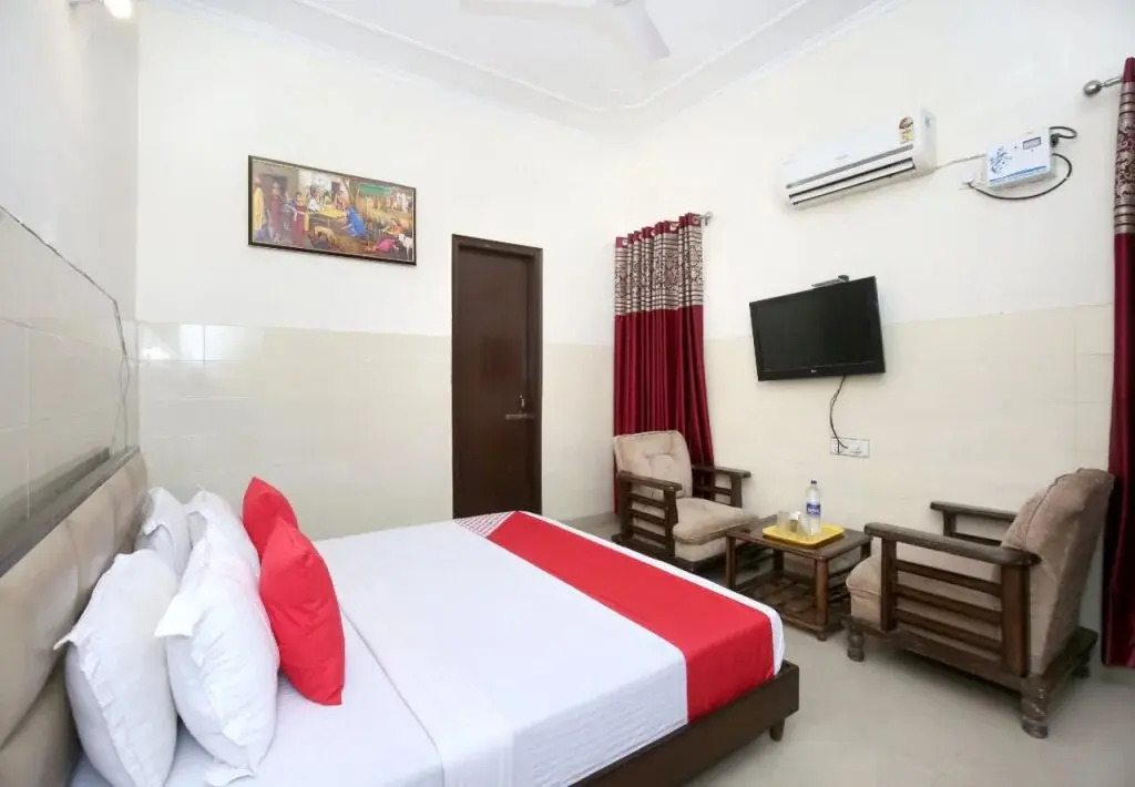 Hotel Shivjot By OYO Rooms