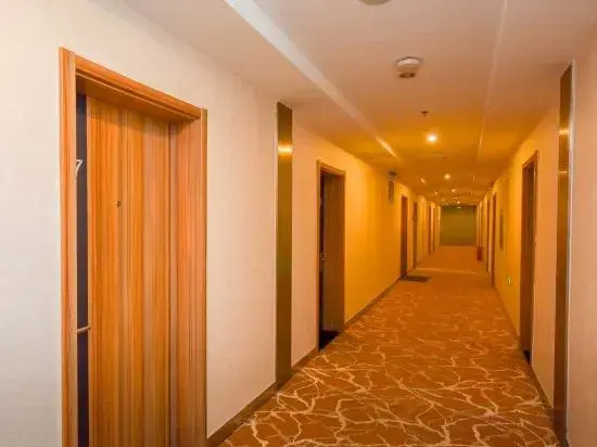 Lin Luo Hotel (Shijiazhuang Time Street)