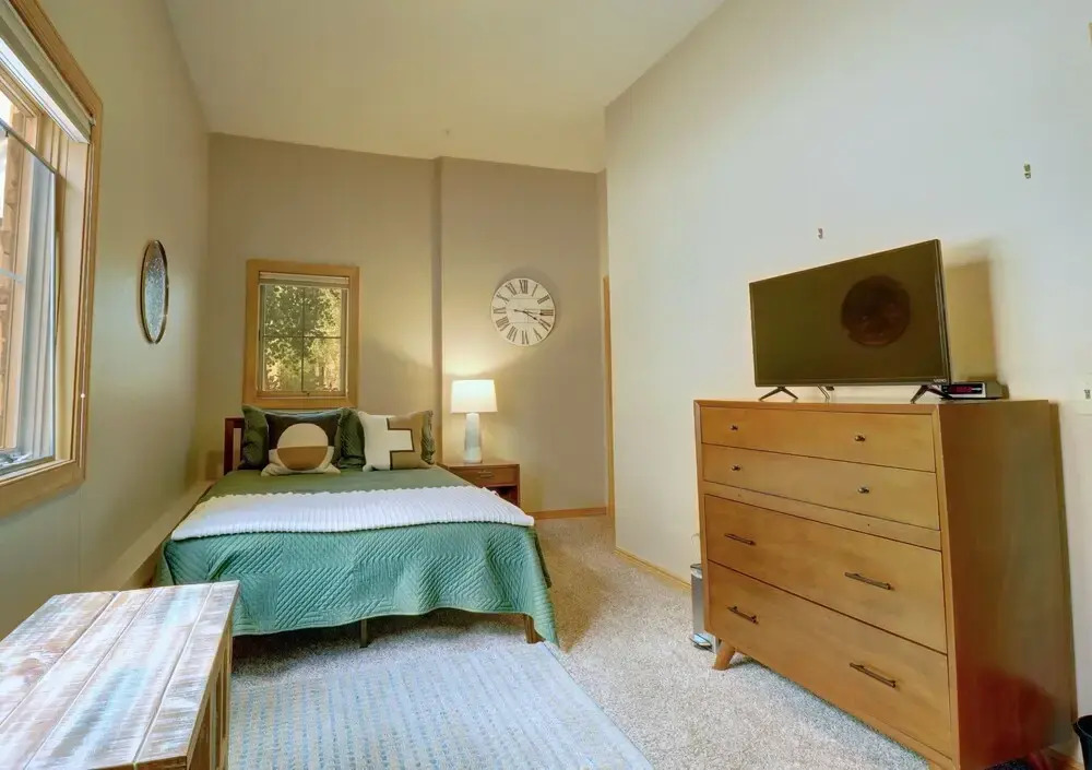 Pet Friendly, Slope-side, Spacious Town Home - ER21 by Redawning