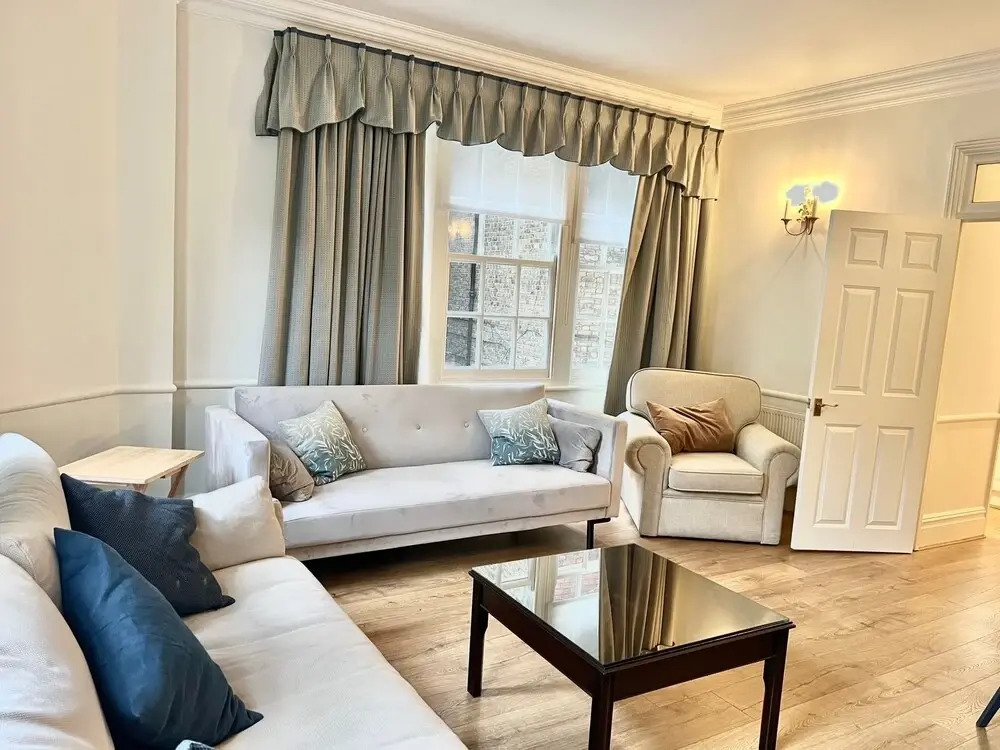 South-Kensington Apartment
