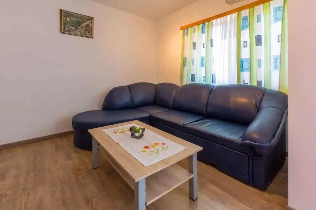 Apartments in Jadranovo 39053