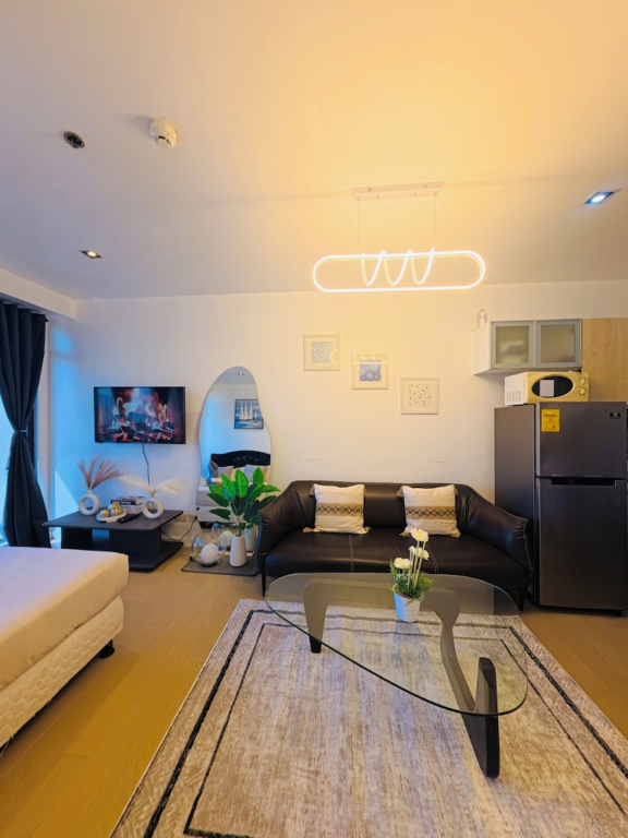 45th The Gramercy Residences