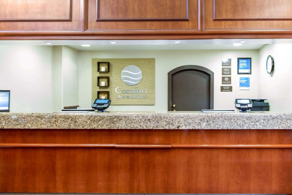 Comfort Inn & Suites San Francisco Airport North