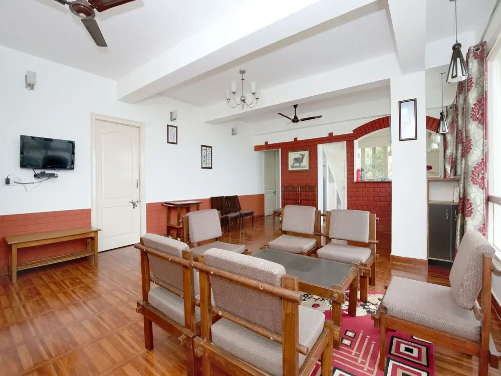 OYO 13404 Home Studios Mahal Farms Kasauli