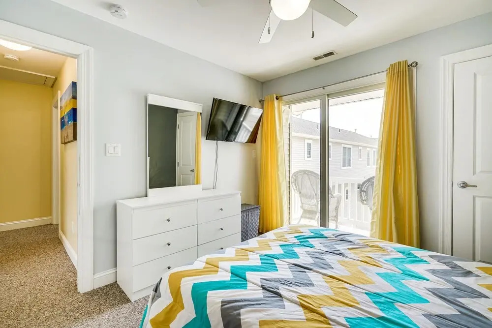 North Wildwood Townhome < 1/2 Mi to Beach!