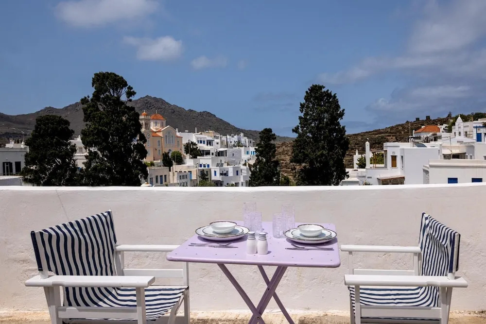Platanos Cycladic house