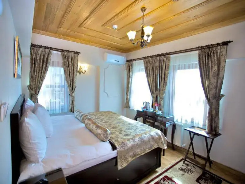 Fides Apartments