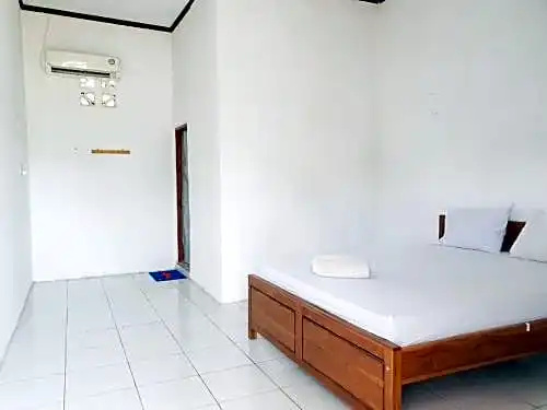 Flores One Love Homestay Hostel and Tours Near Komodo International Airport RedPartner