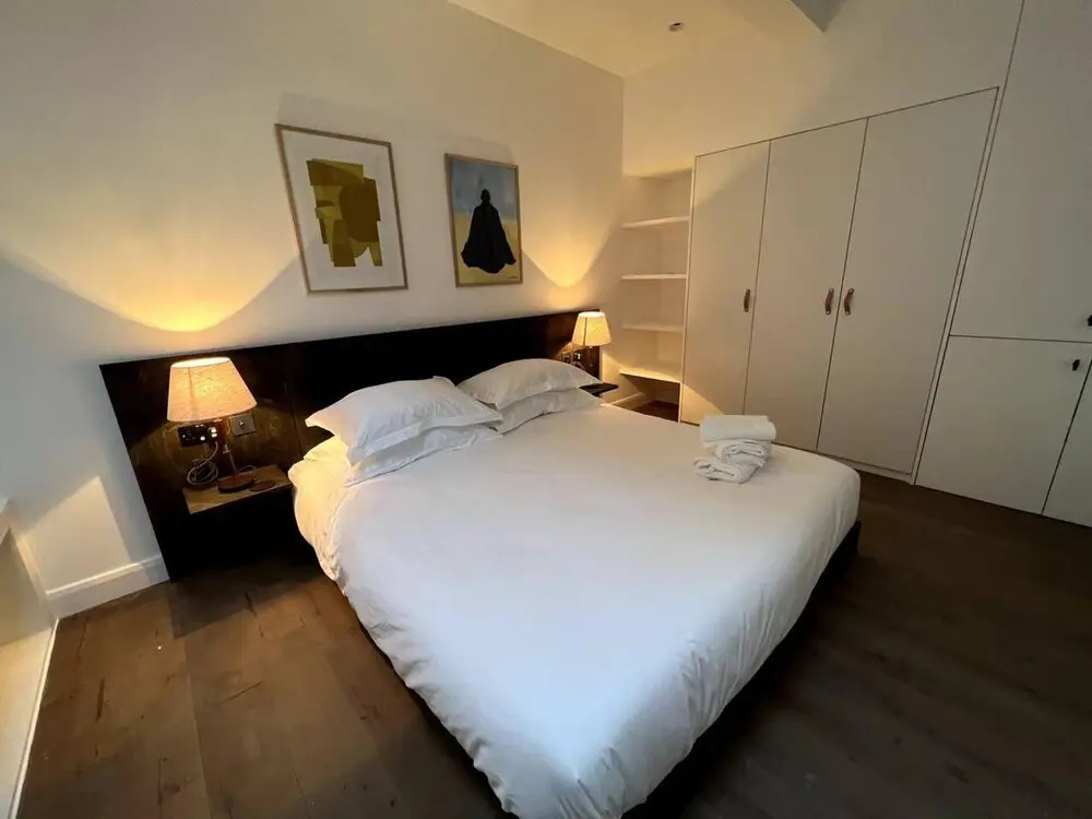Design led 1 Bedroom Flat in Buzzing Queens Park