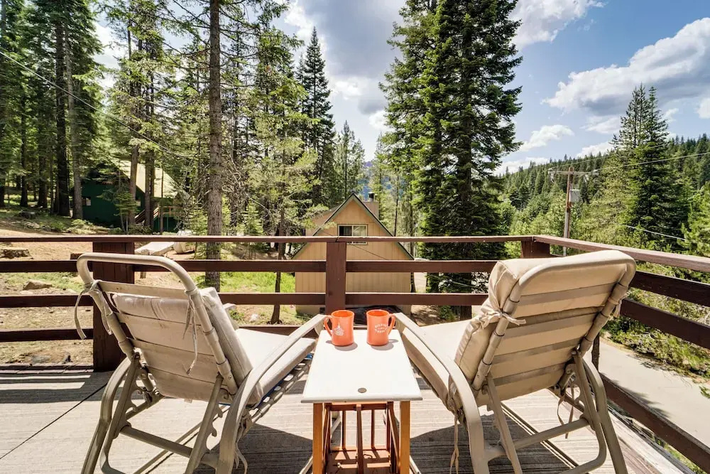 6 Mi to Downieville Downhill: Cabin w/ Mtn Views