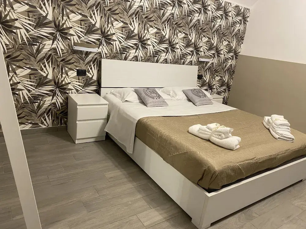 Montesantogroup Holiday House