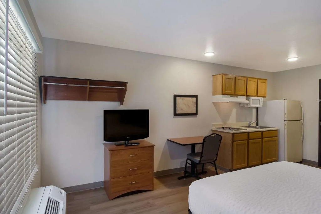 WoodSpring Suites Jacksonville I-295 East