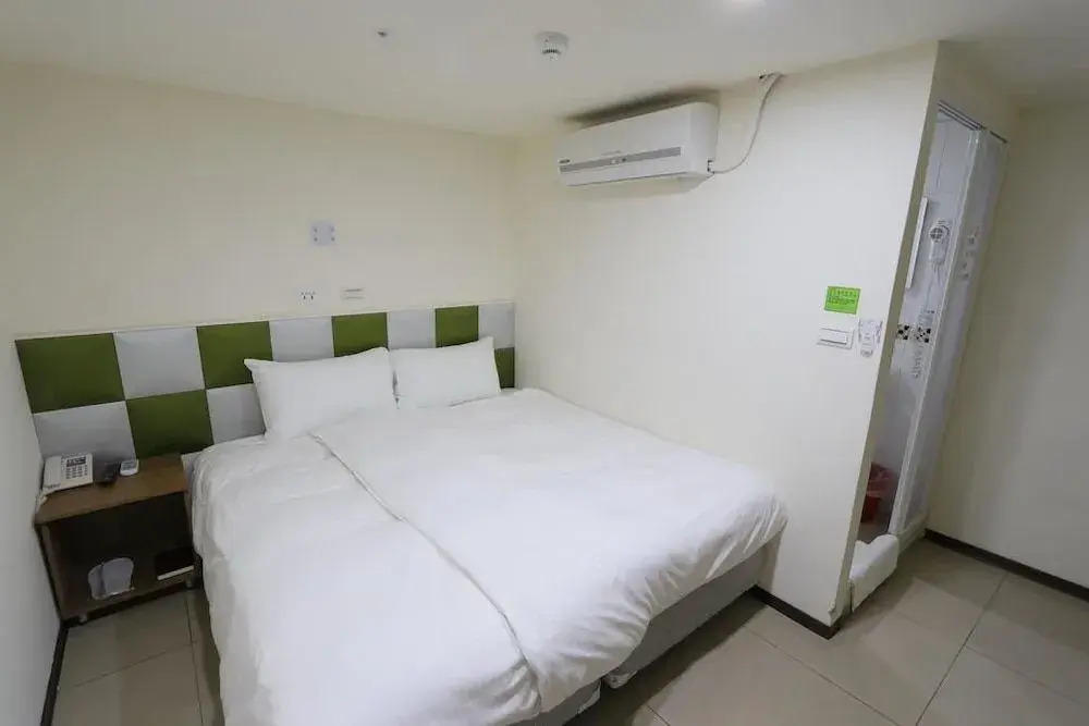 Yidianyuan Hotel