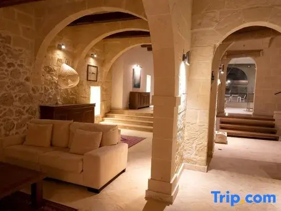 OneFifty - 4 bedrooms (sleeps 8+2 kids) Xaghra village