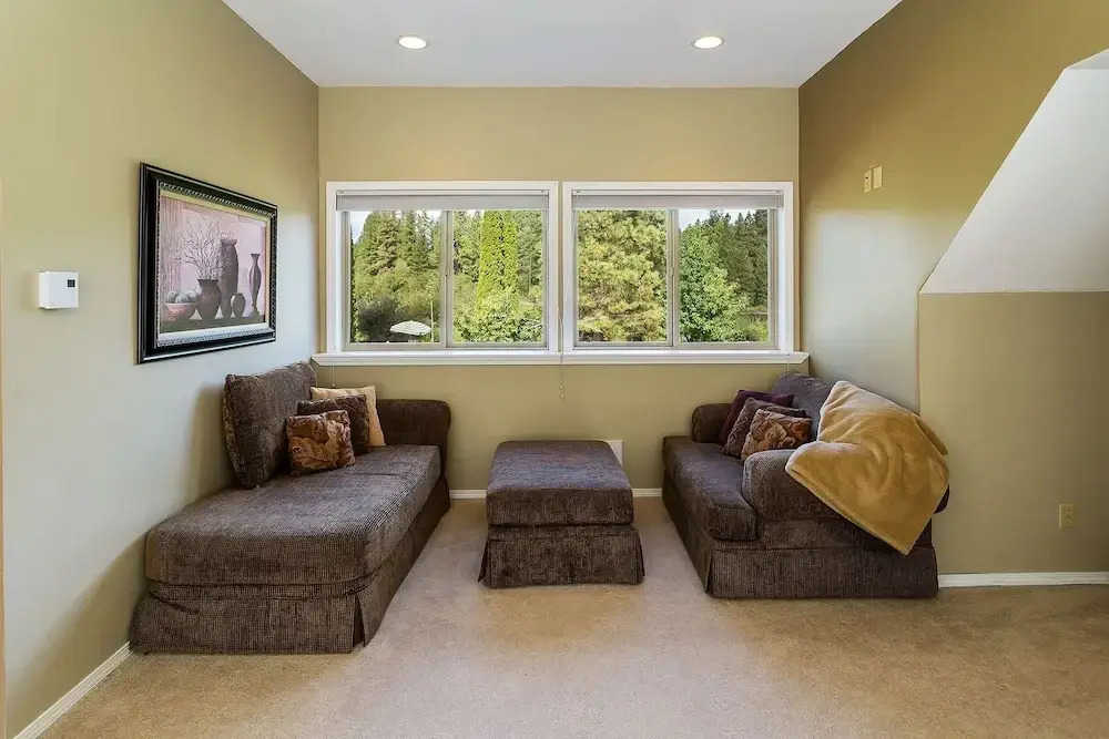 Riverwood Lodge 5 Bedroom Home by NW Comfy Cabins by RedAwning