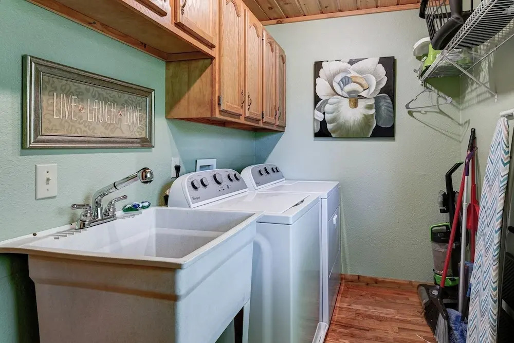 Asheville Town 3 Bedroom Cabin