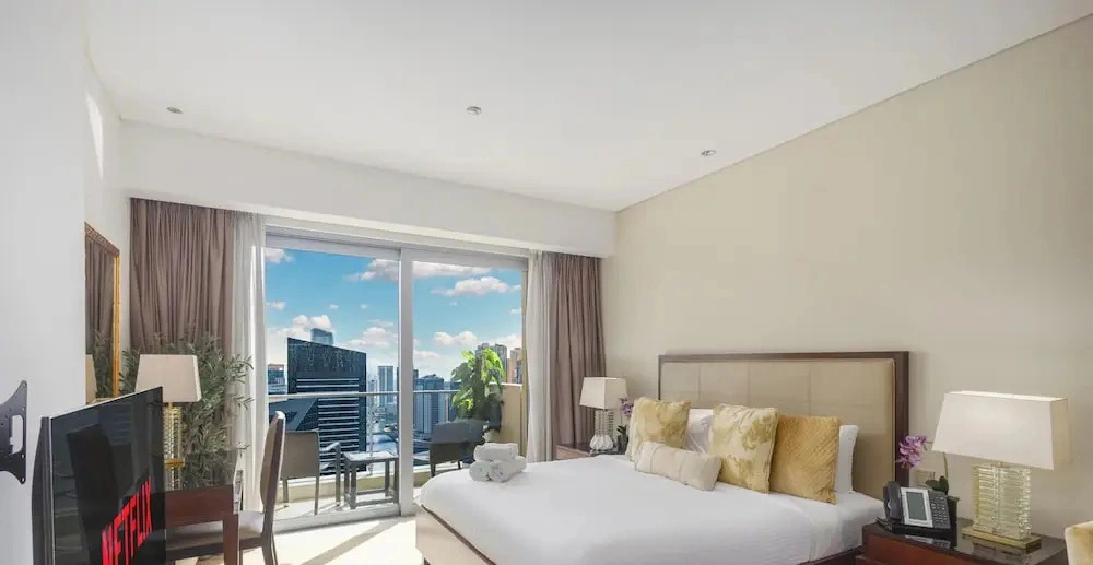 LUX The JW Marina Studio 4
