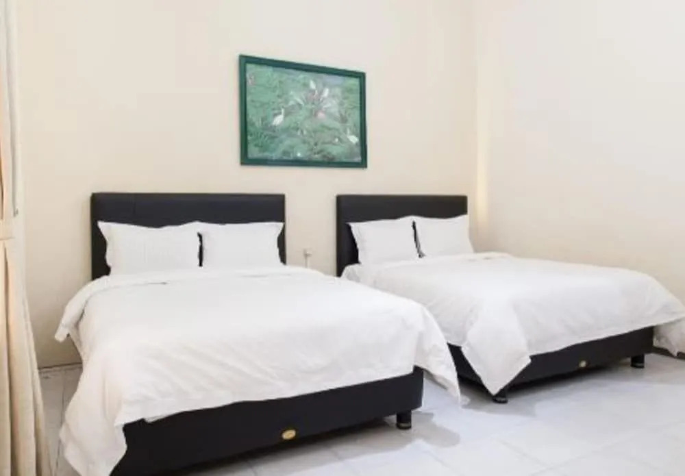 Palereman Hotel RedPartner near Jatim Park 1