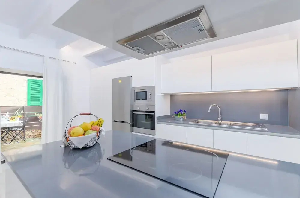 Es Reco in Costitx With 2 Bedrooms and 2 Bathrooms