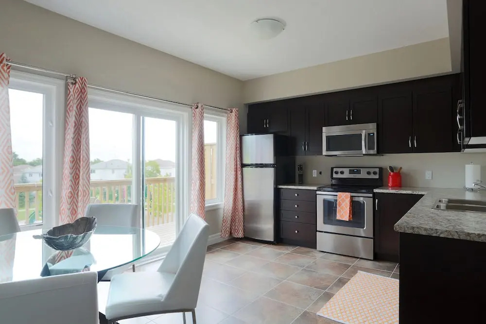 Boardwalk Homes - Executive Townhomes