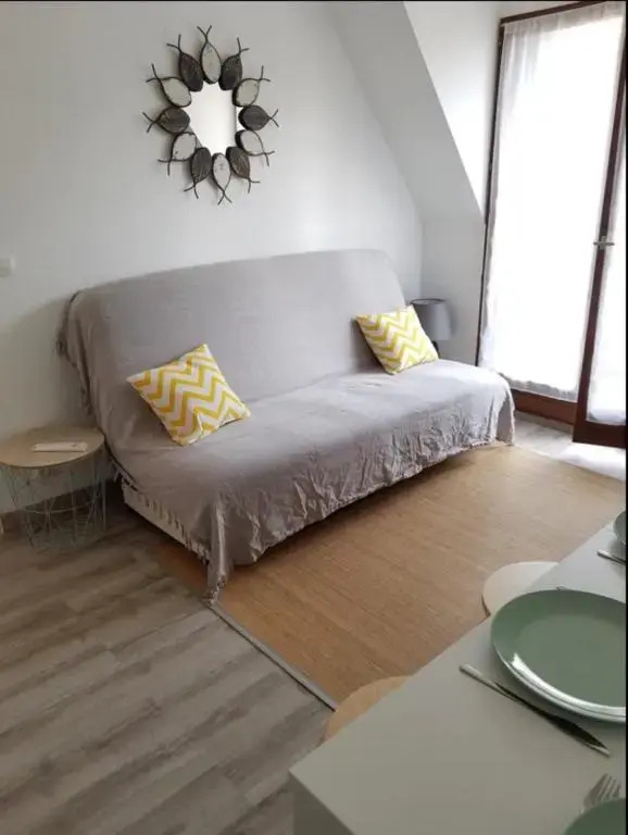 Nice 38 M2 Bright With Balcony Near The Sea